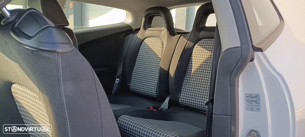 VW Scirocco 2.0 TDI Sport - 9