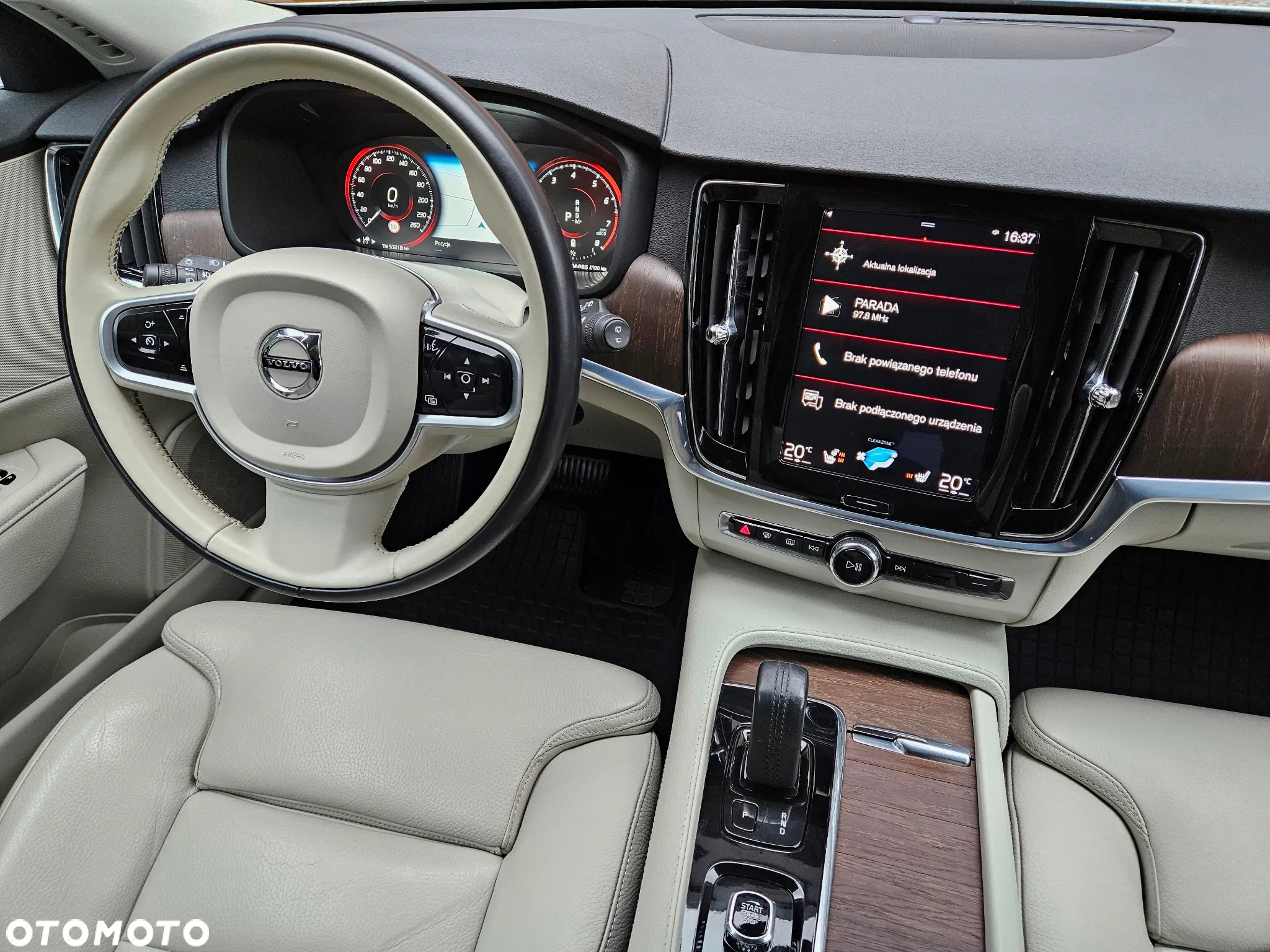 Volvo V90 Cross Country - 14