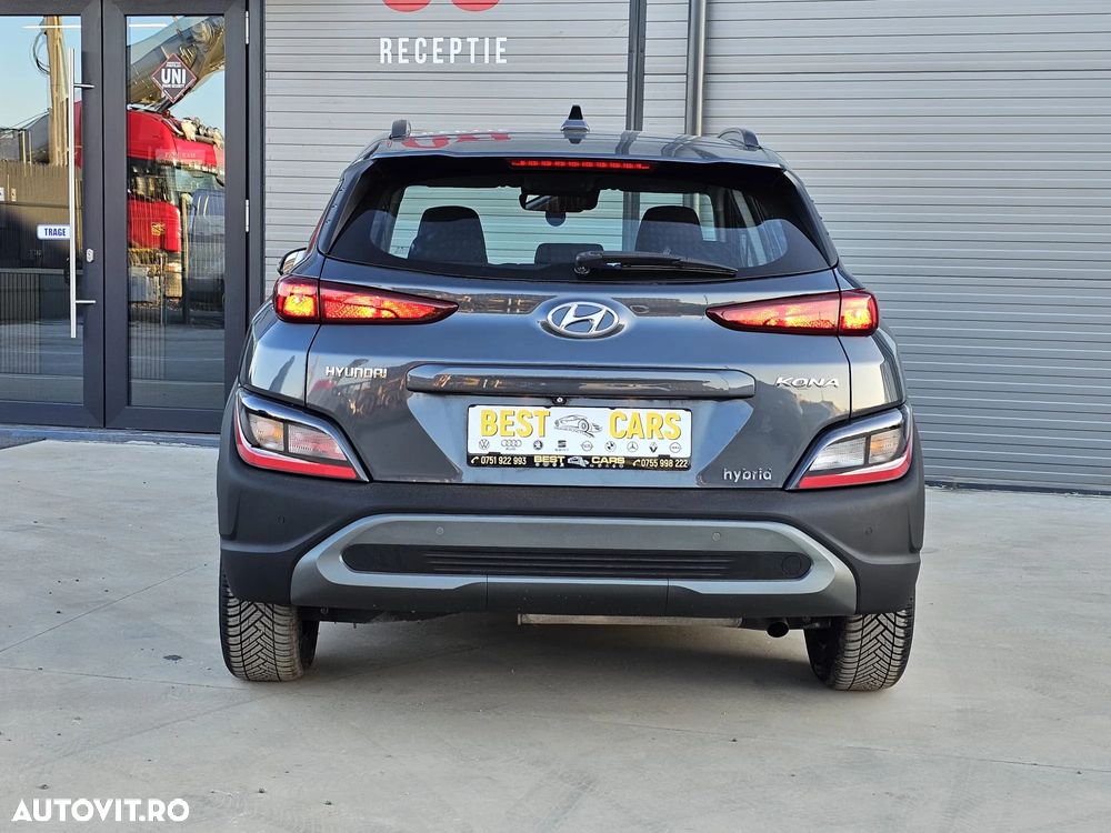 Hyundai KONA - 11
