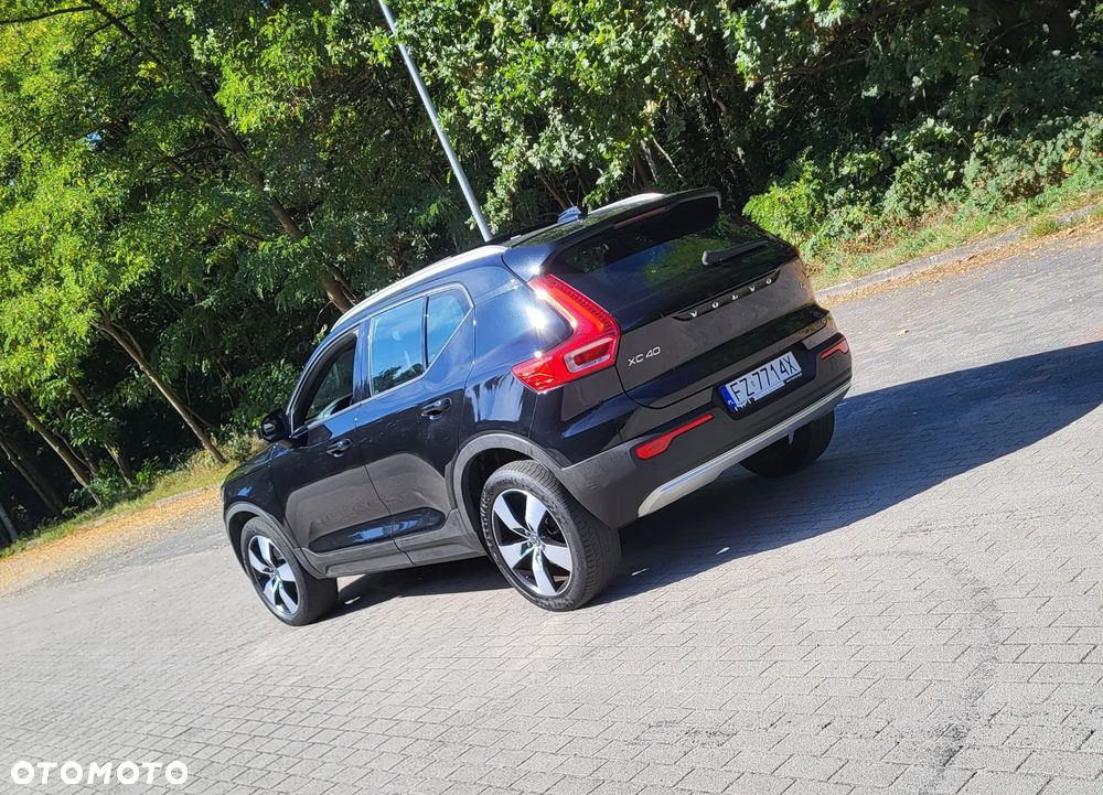 Volvo XC 40 T2 Momentum - 4