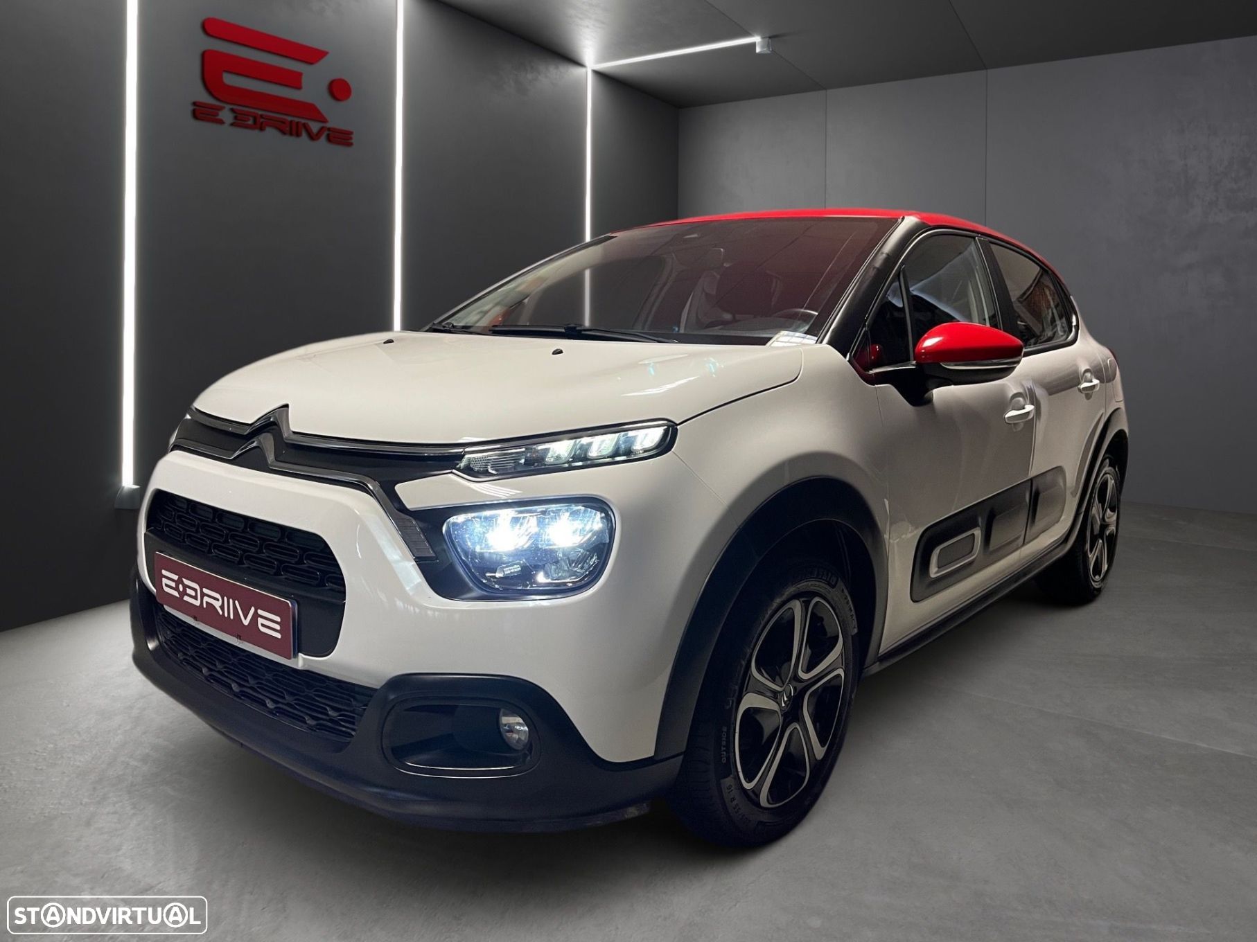 Citroën C3 1.2 PureTech Shine EAT6 - 1