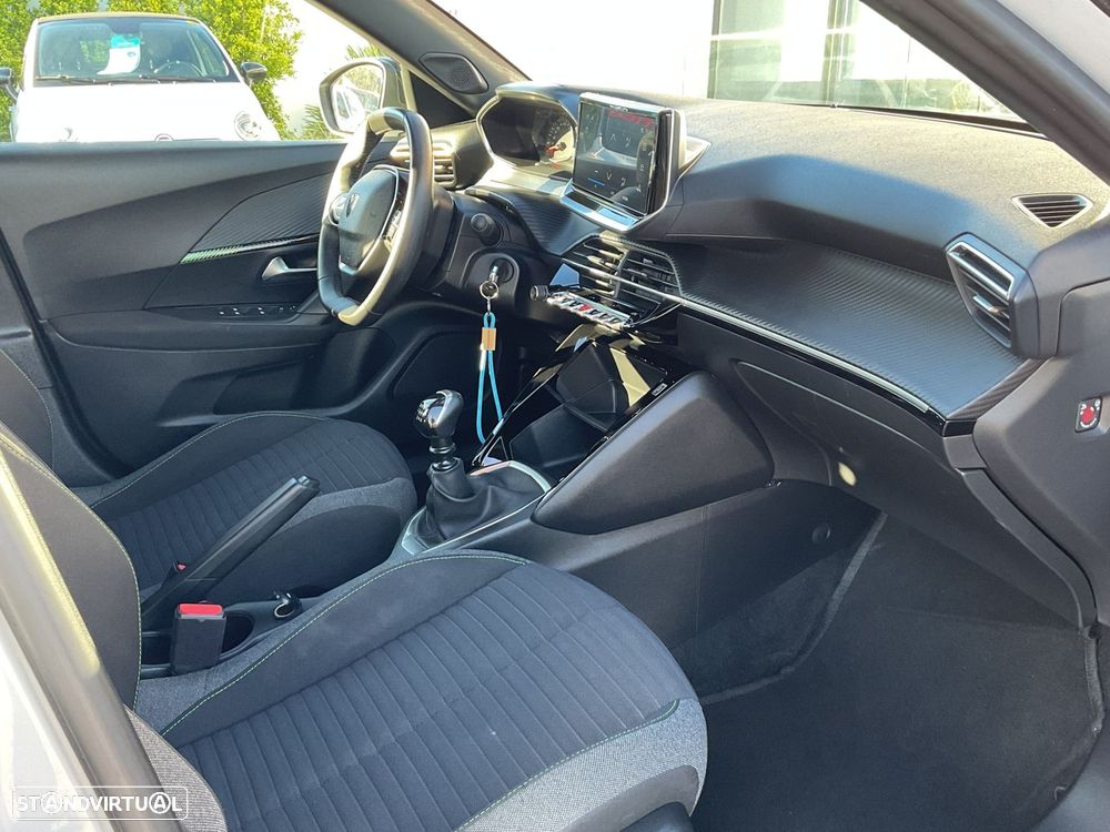 Peugeot 2008 1.2 PureTech Style - 30
