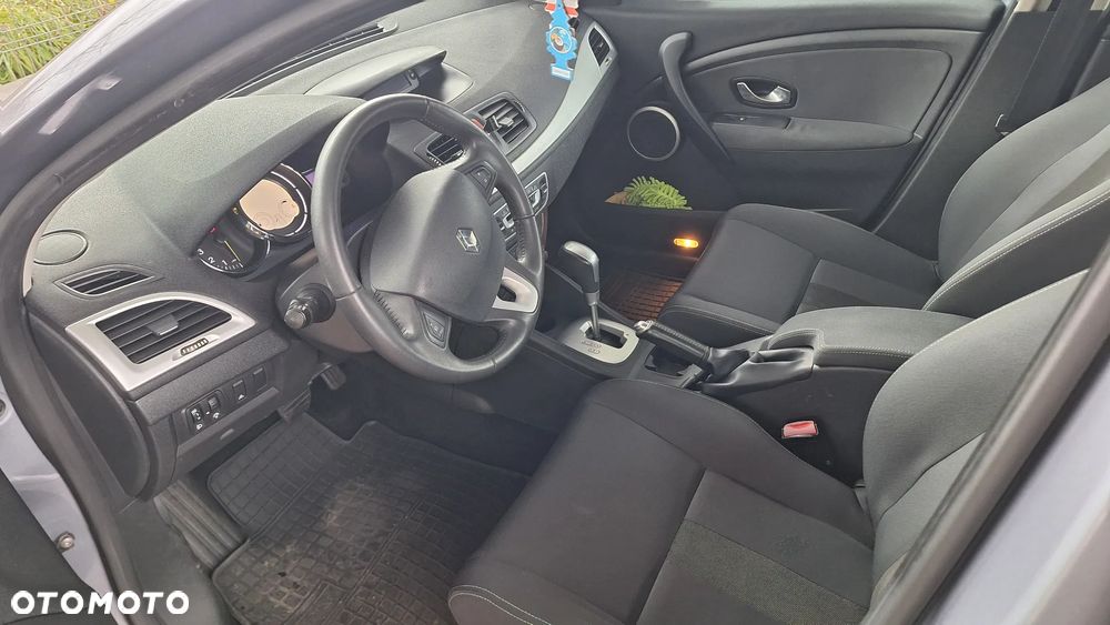 Renault Megane 2.0 16V Privilege CVT - 13