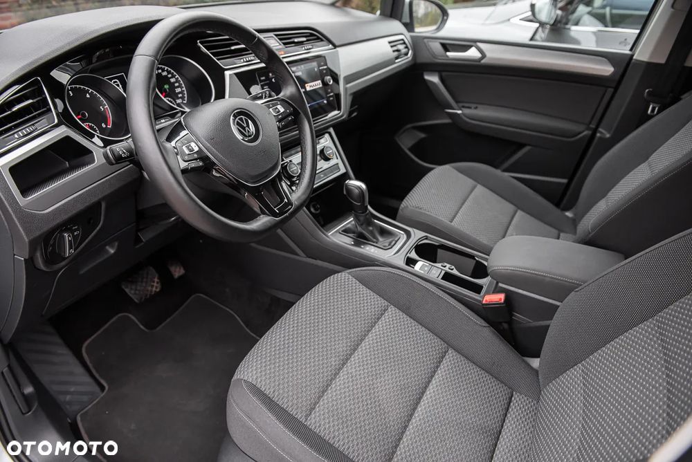Volkswagen Touran 2.0 TDI SCR DSG Comfortline - 16