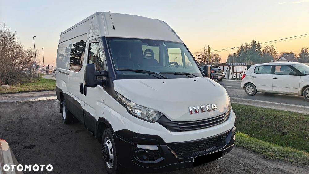 Iveco Daily 35C14  bliźniak brygadówka 7 osób - 3