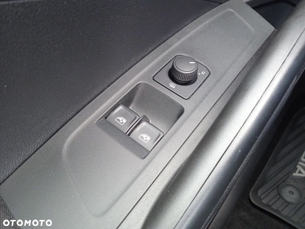 Skoda Fabia 1.0 TSI Selection DSG - 14