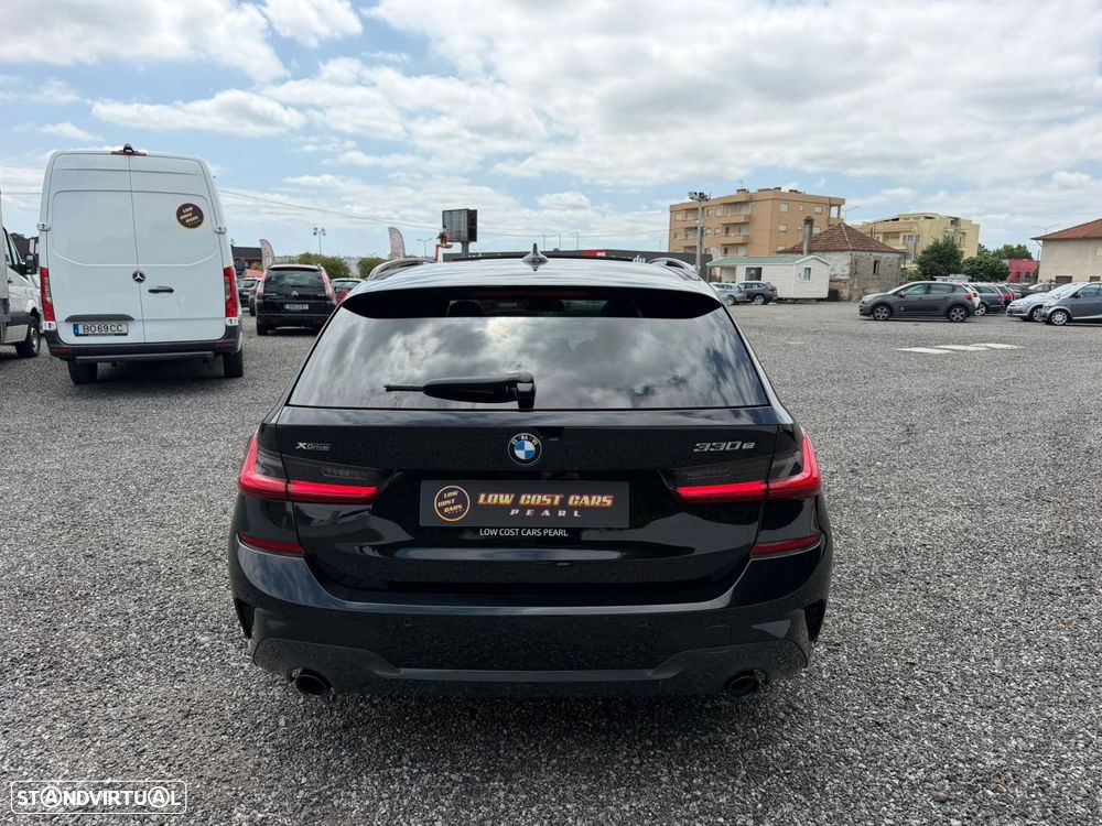 BMW 330 - 12