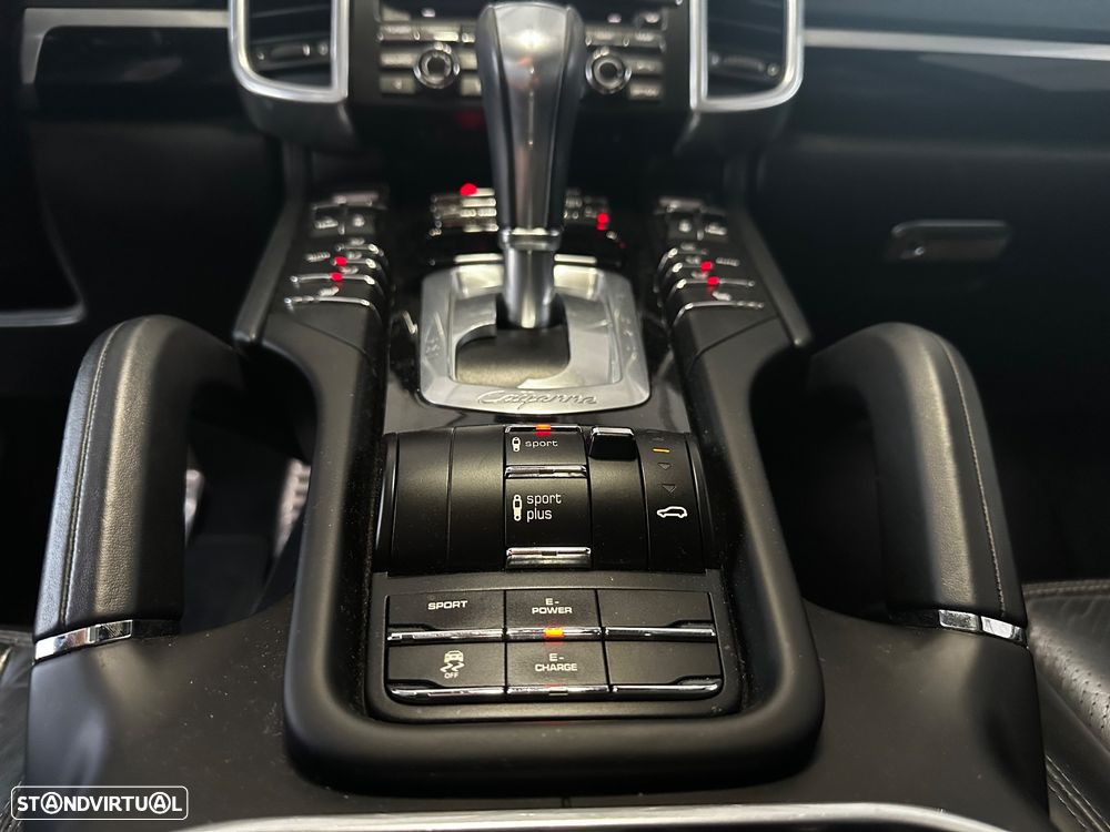 Porsche Cayenne - 18