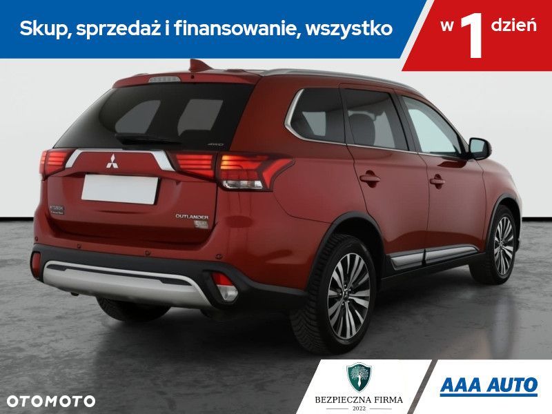 Mitsubishi Outlander - 7
