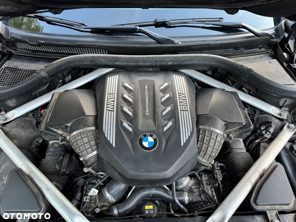 BMW X7 - 24