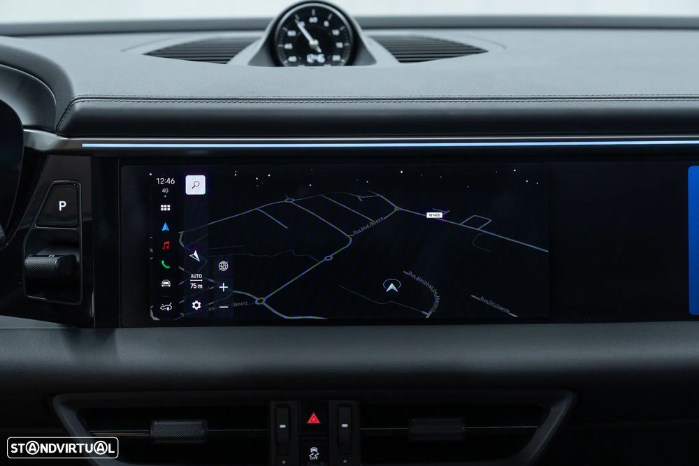 Porsche Macan Electric 4 - 37