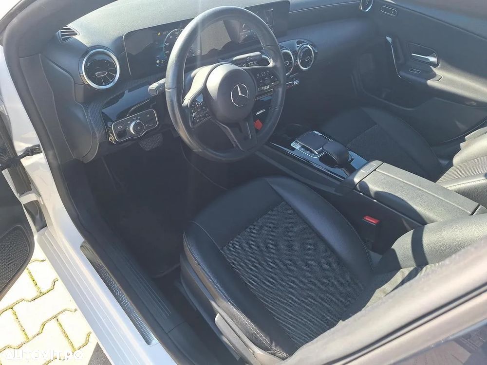 Mercedes-Benz CLA 200 4MATIC Coupe - 9