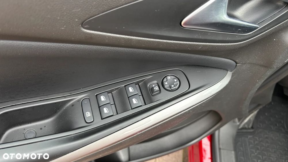 Opel Grandland 1.2 T Business Elegance S&S - 40