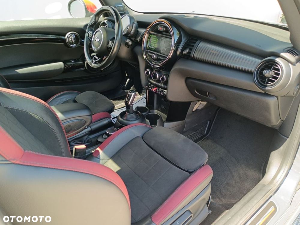 MINI John Cooper Works - 24
