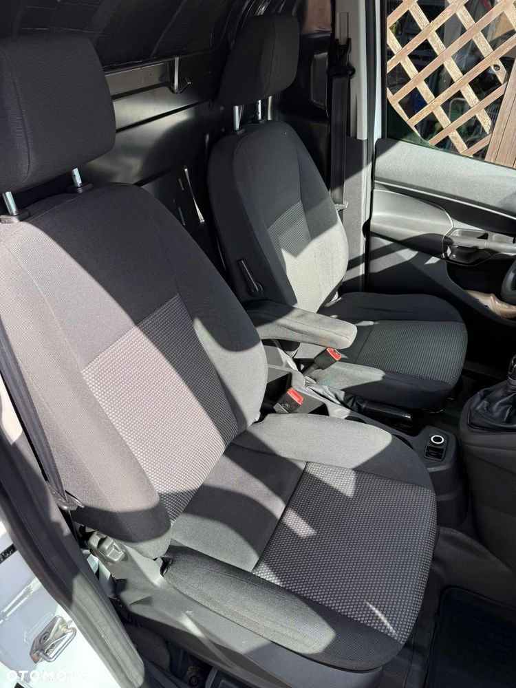 Ford Transit Connect - 12