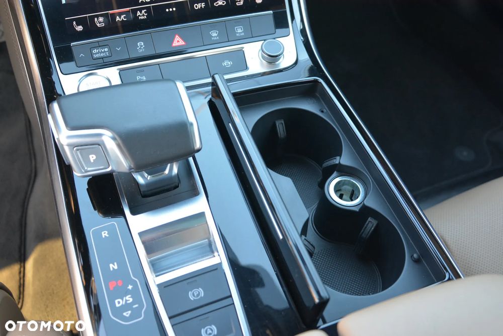 Audi A8 L 55 TFSI mHEV Quattro Tiptr - 24