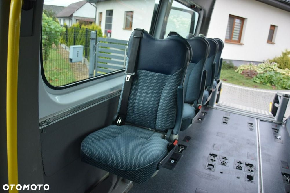 Mercedes-Benz Sprinter - 39