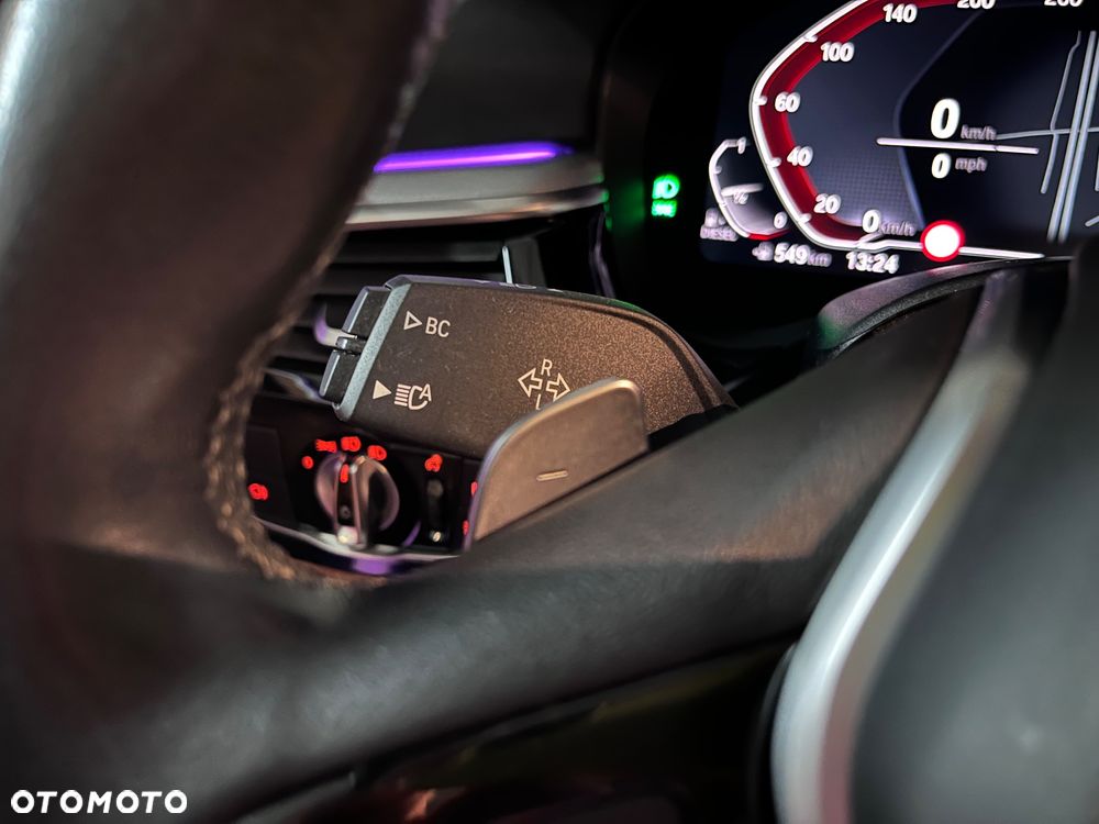 BMW Seria 5 520d xDrive - 16