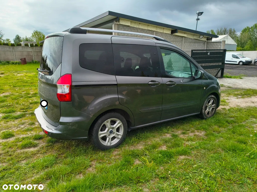 Ford Tourneo Courier - 4
