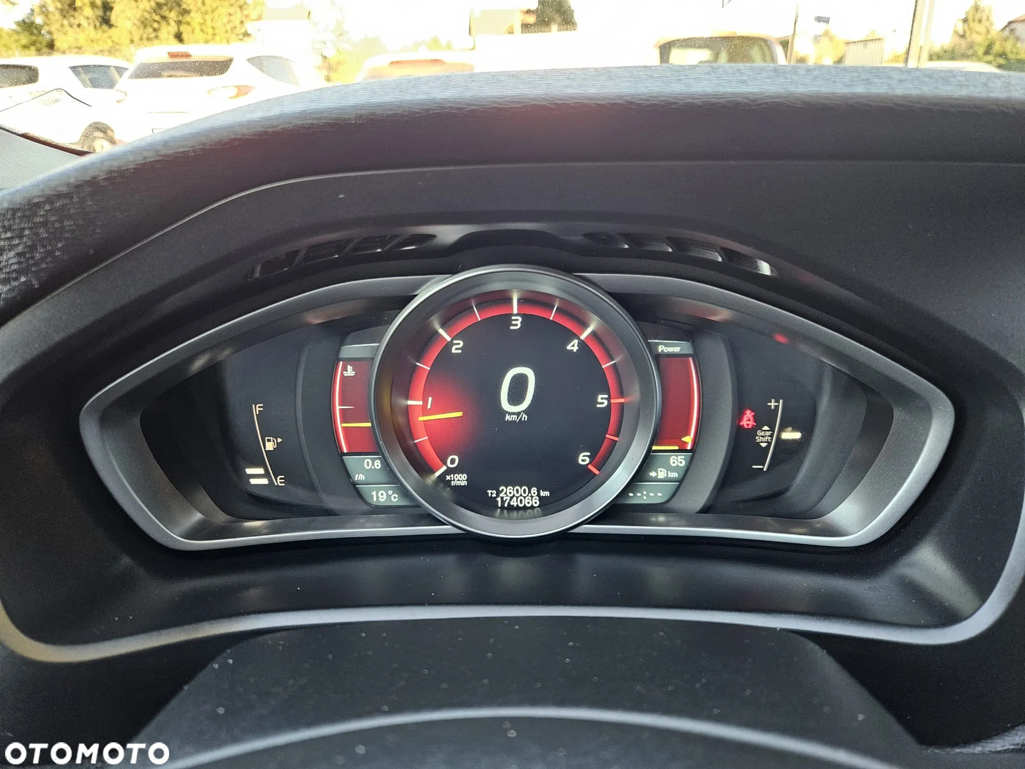Volvo V40 D3 Momentum - 21