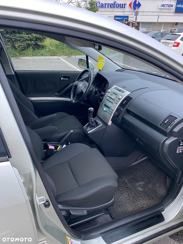 Toyota Corolla Verso 1.8 Prestige + 7os - 16