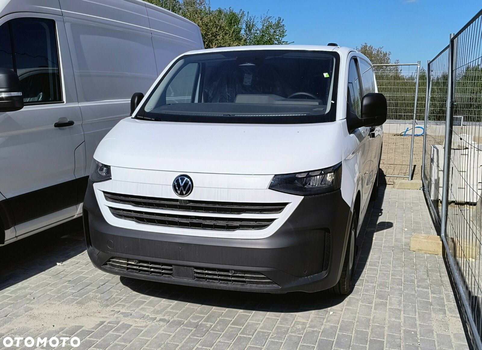 Volkswagen Transporter Transporter Furgon silnik: 2,0 l TDI 4MO 150 KM / skrzynia biegów: 8-biegowa automatyczna 4MOTION rozstaw osi: 3500 mm - 2