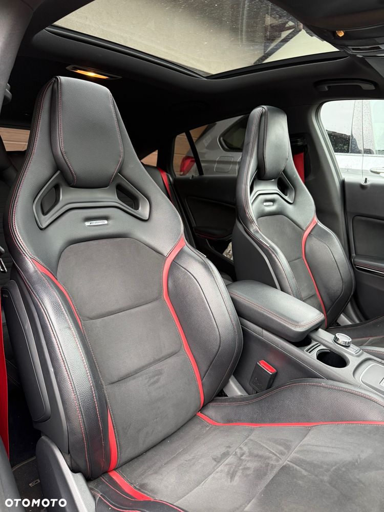 Mercedes-Benz CLA 45 AMG 4-Matic - 11