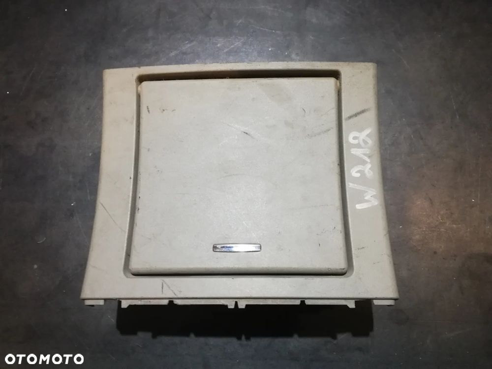 MERCEDES W212 OSŁONA POPIELNICZKA A2126803850 - 1