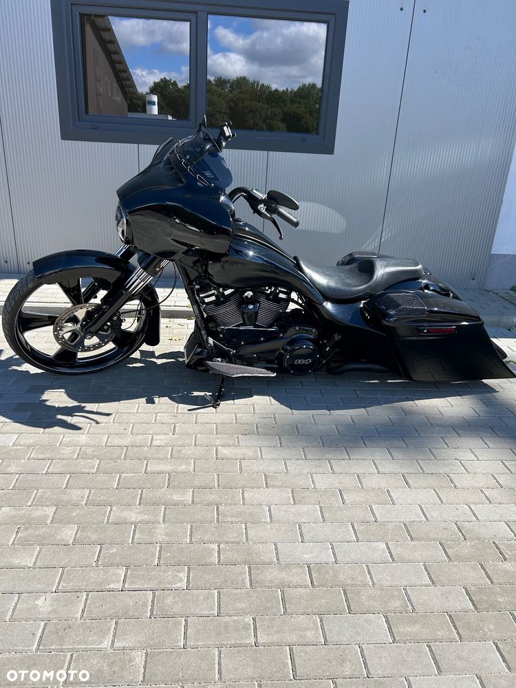 Harley-Davidson Touring Street Glide - 4