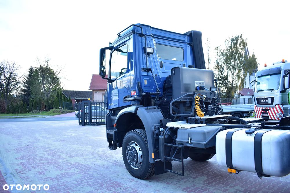 Mercedes-Benz Arocs 2042 Ciągnik siodłowy 4x4! Na Moście ! Reduktor ! RESOR ! Hydraulika Sprowadzony z Niemiec ! - 11