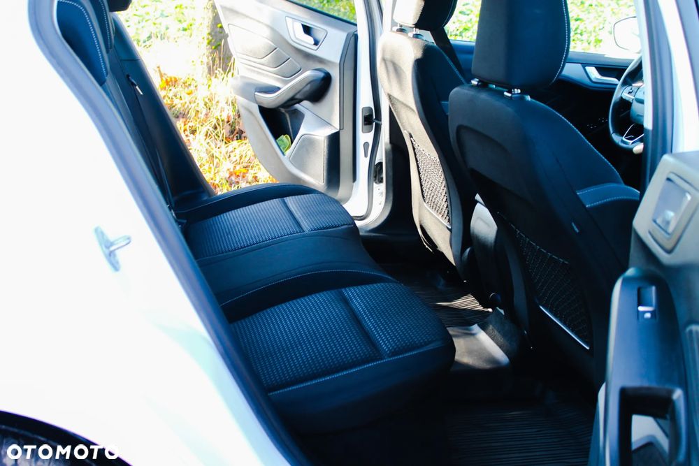 Ford Focus 1.5 EcoBlue Start-Stopp-System COOL&CONNECT - 23