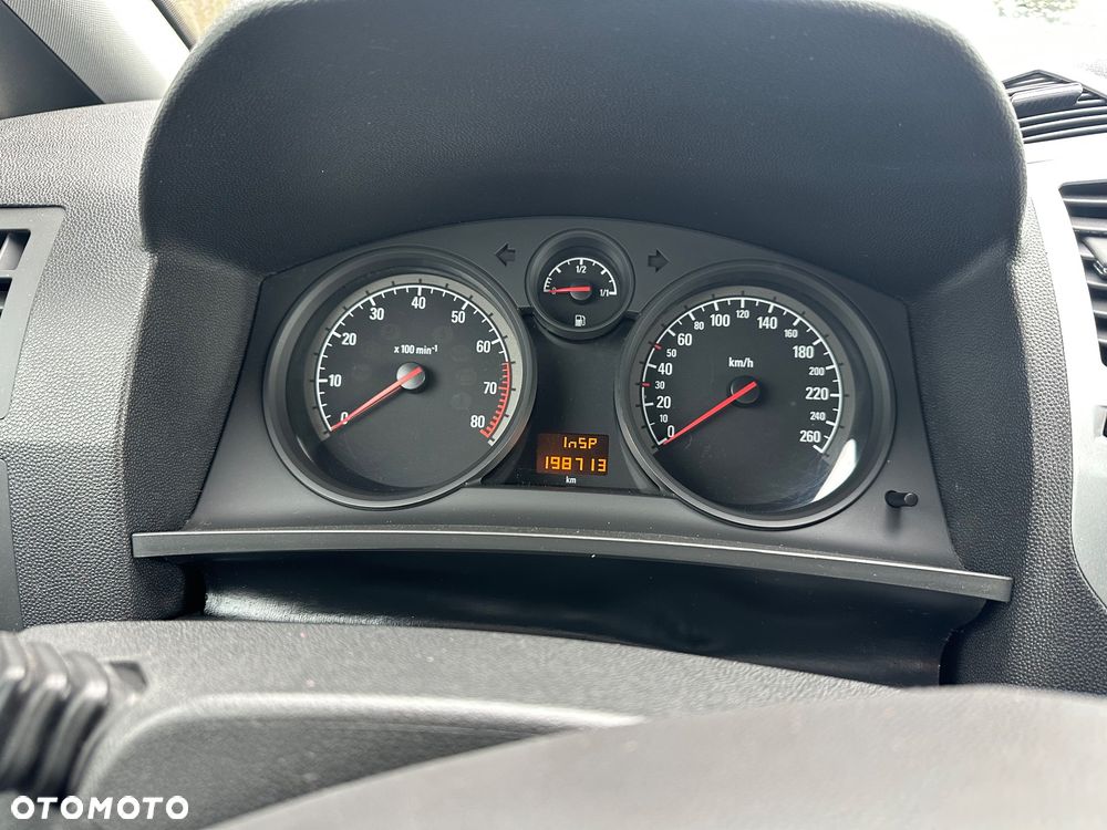 Opel Zafira - 9