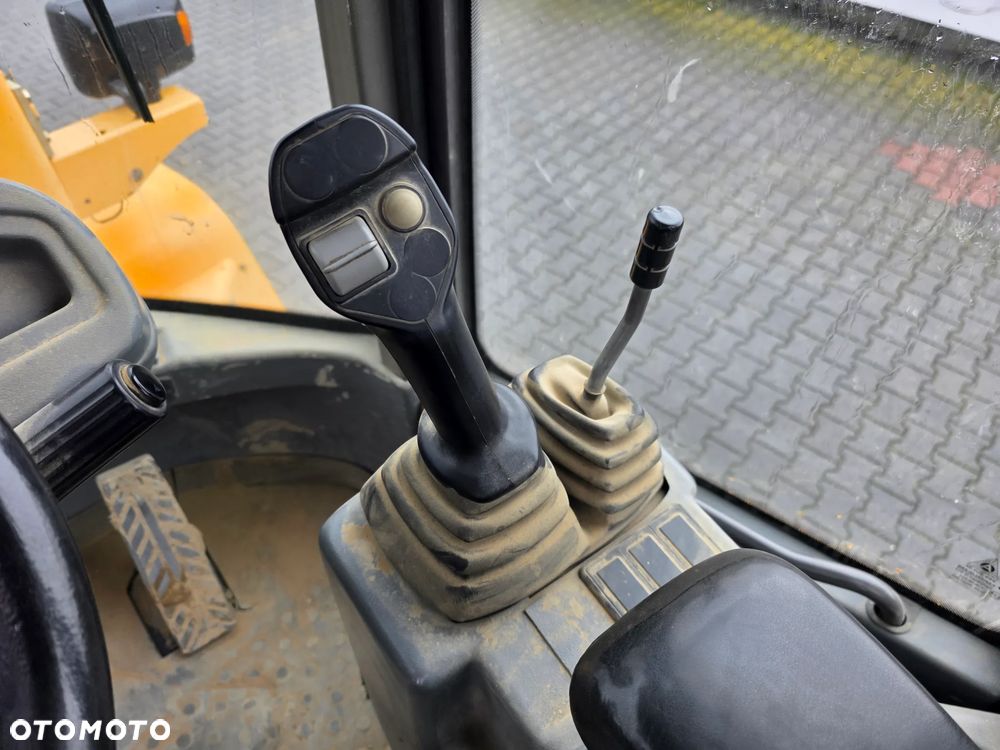 Volvo L30B-ZX, 2013 ROK, ŁYŻKA OTWIERANA + WIDŁY - 20