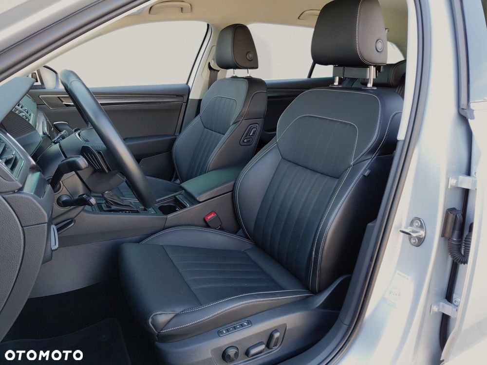 Skoda Superb 2.0 TDI SCR Style DSG - 10