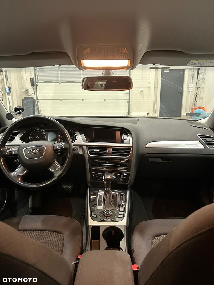 Audi A4 Allroad - 10