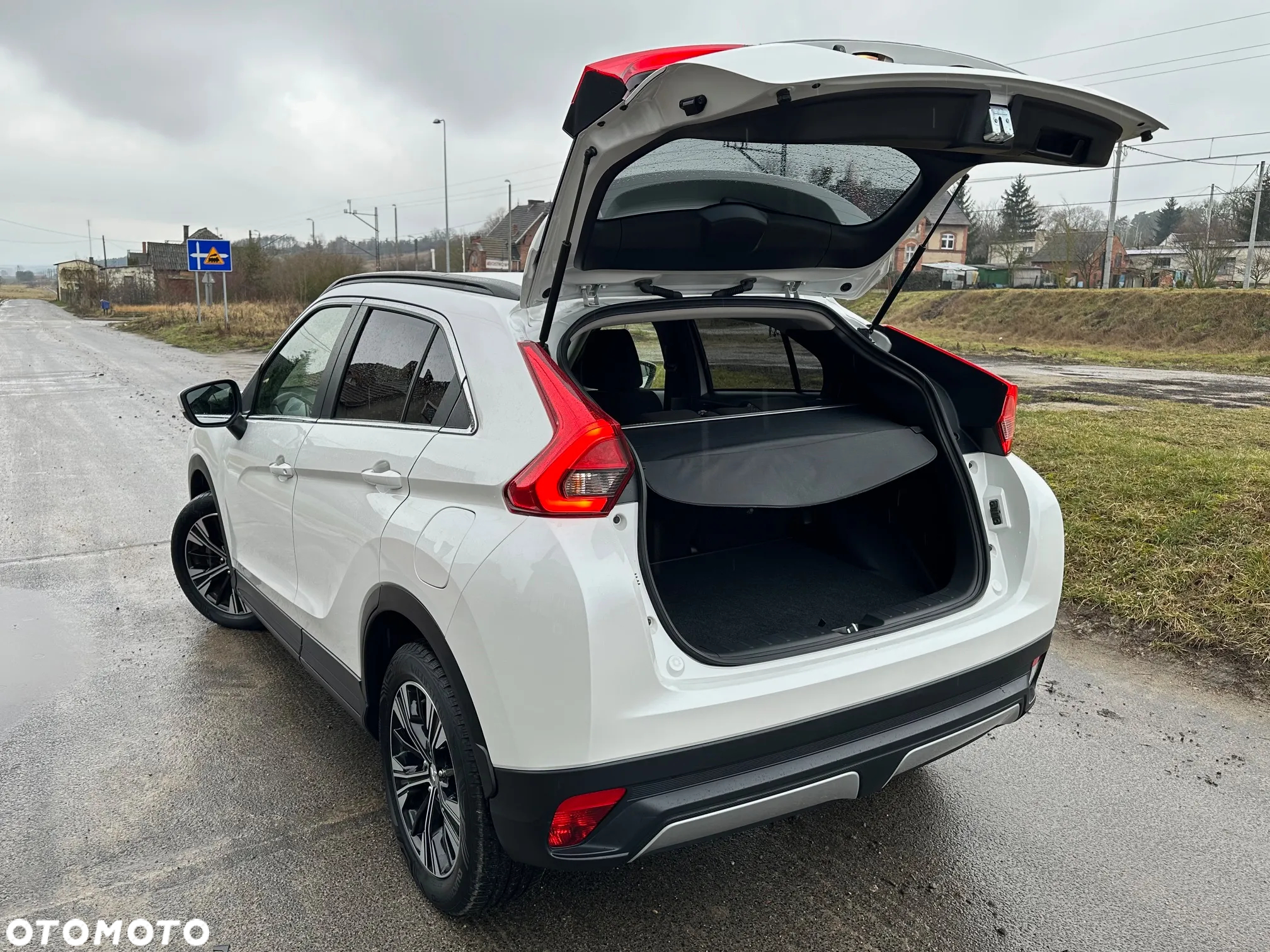 Mitsubishi Eclipse Cross 1.5 T-MIVEC (ClearTec) CVT 2WD Active+ - 13