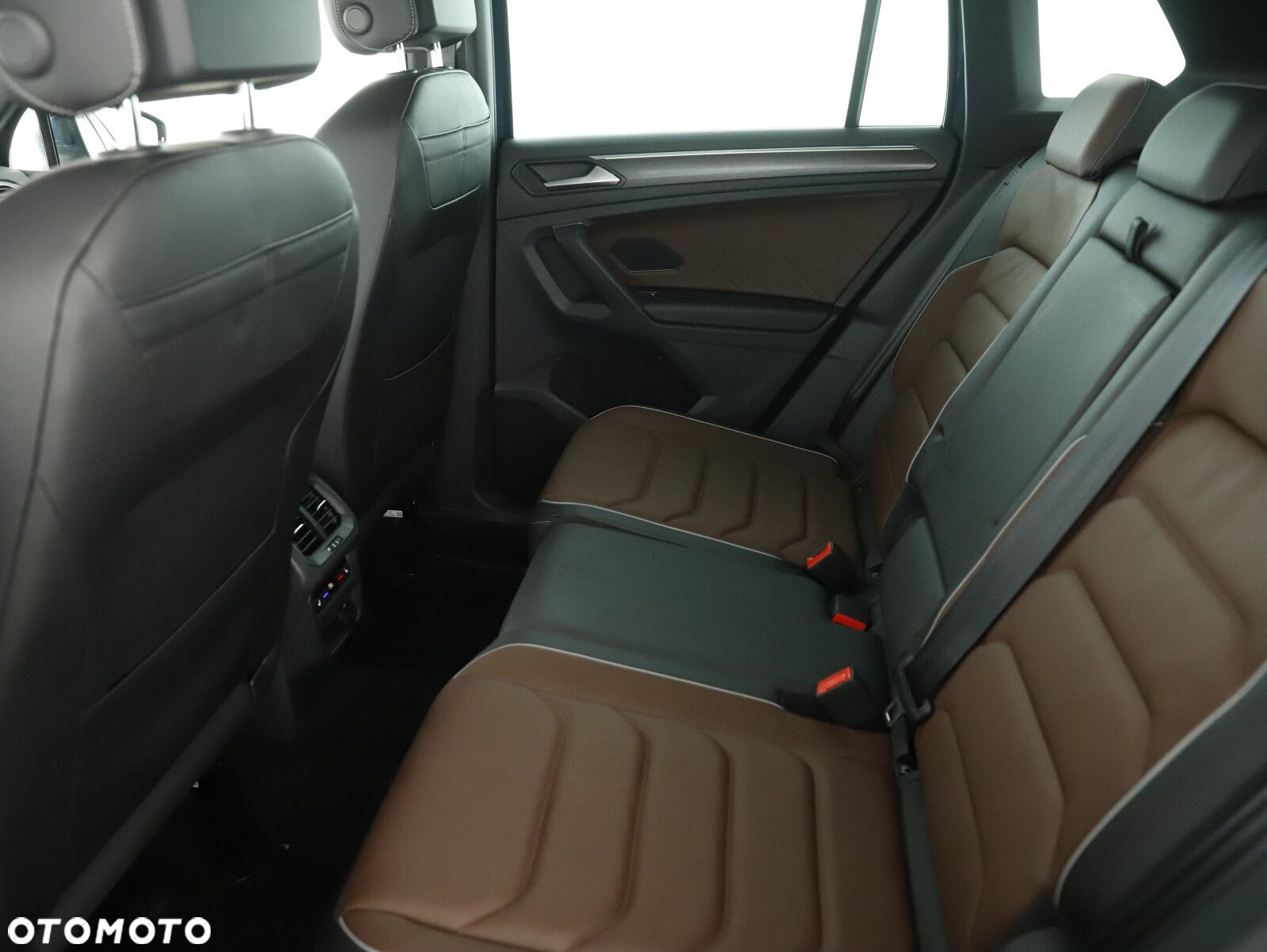 Volkswagen Tiguan - 10