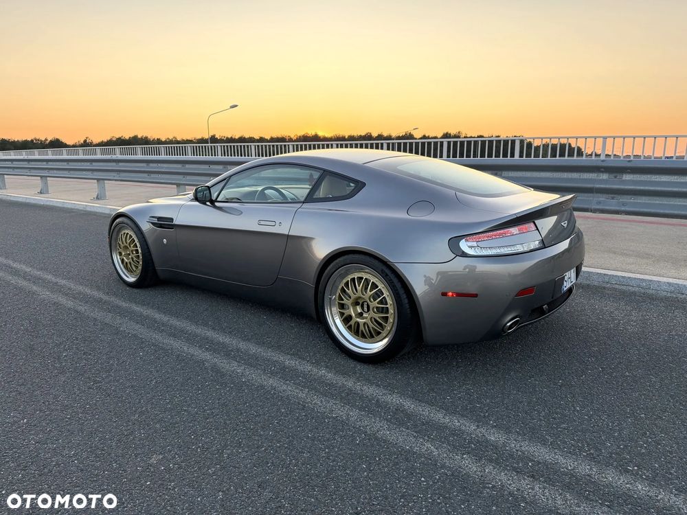 Aston Martin V8 Vantage 4,7 SportShift - 3