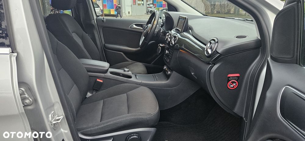 Mercedes-Benz Klasa B 200 (BlueEFFICIENCY) 7G-DCT - 24