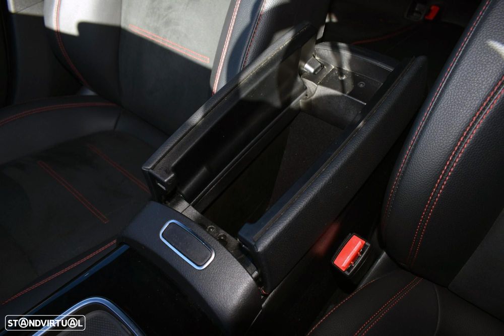 Mercedes-Benz CLA 180 d Shooting Brake AMG Line Aut. - 42