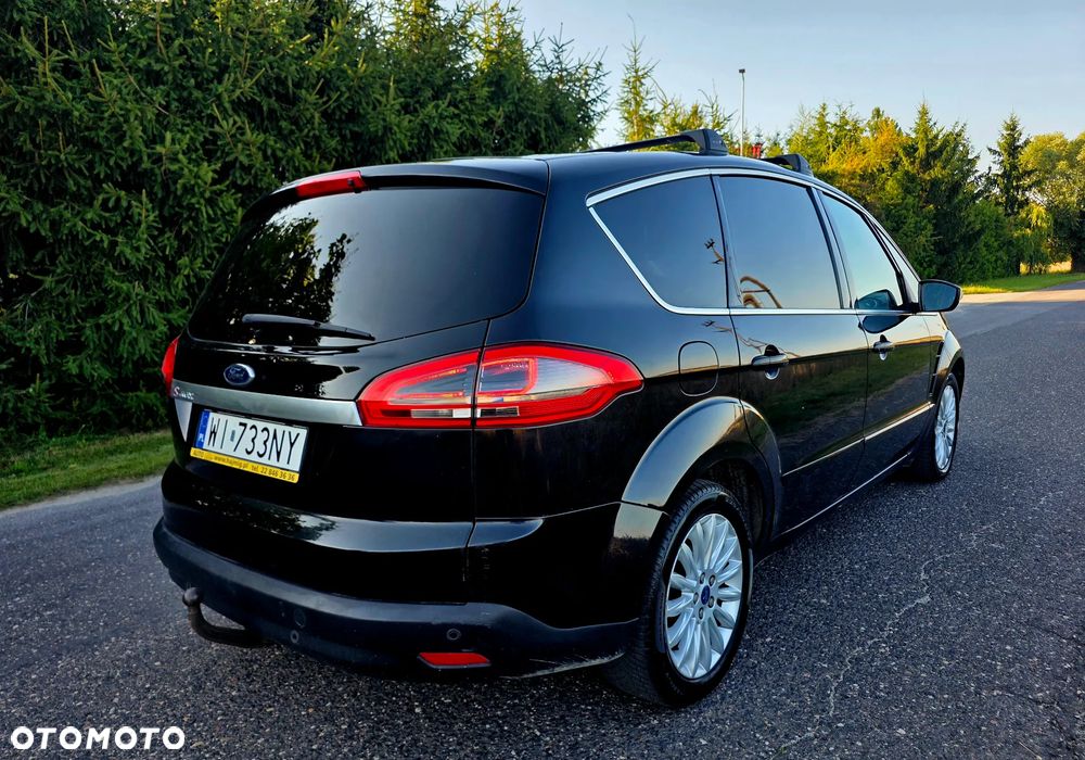 Ford S-Max - 13