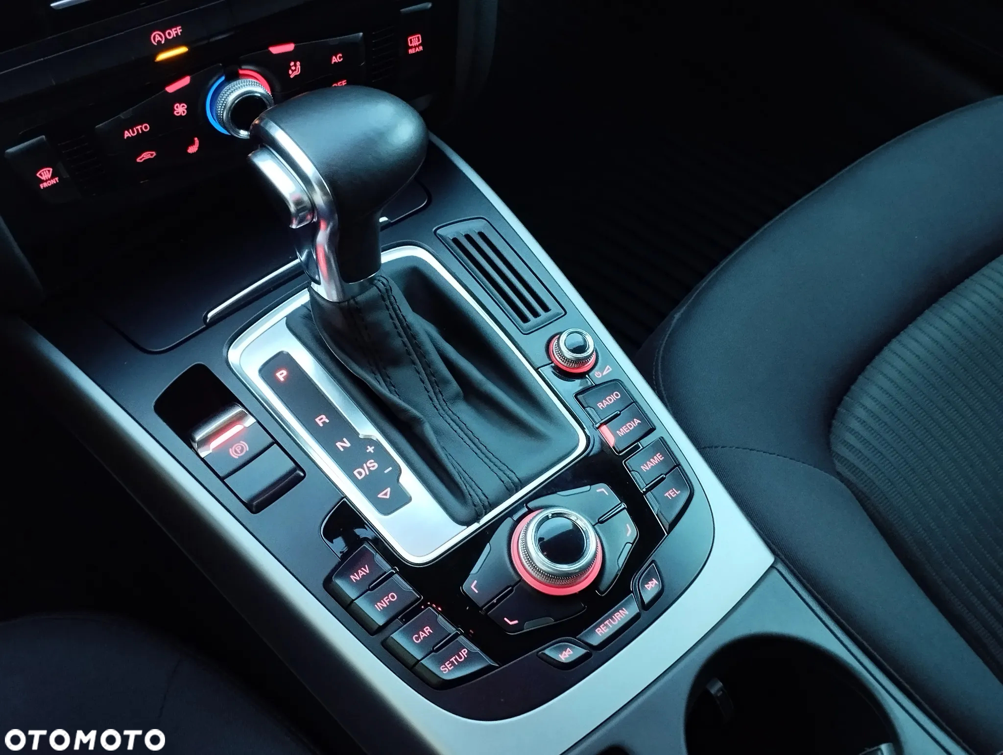 Audi A4 2.0 TDI Multitronic - 24