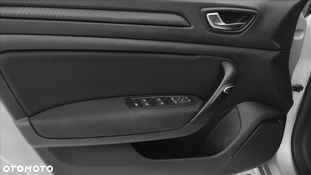 Renault Megane 1.5 Blue dCi Limited - 10