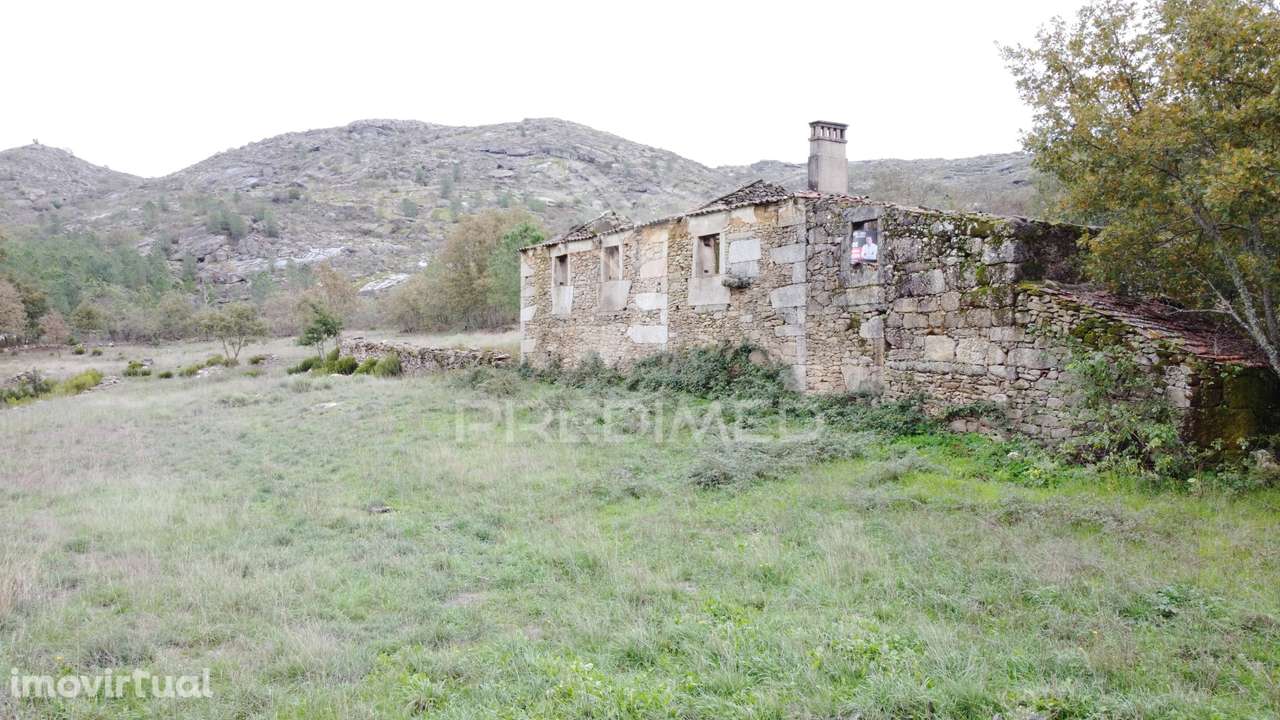 Quinta para Reabilitar em Fuinhas, Fornos de Algodres - Grande imagem: 5/8