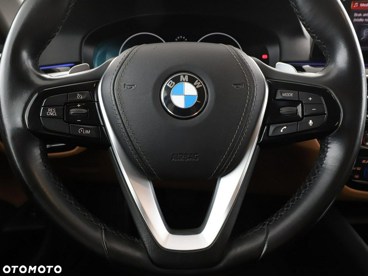 BMW Seria 5 520d - 17