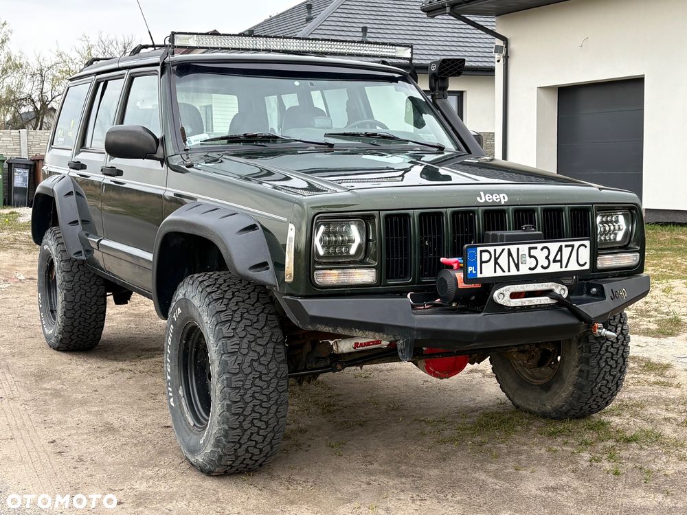 Jeep Cherokee - 2