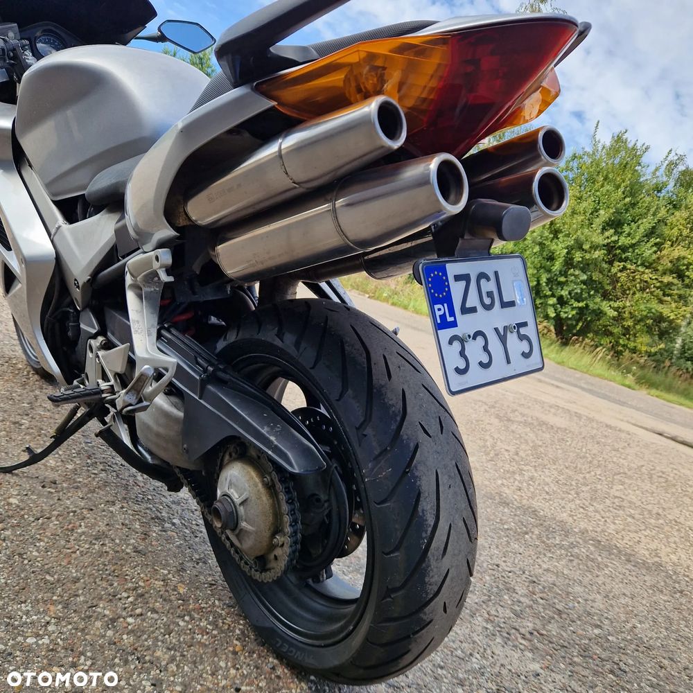 Honda VFR - 2