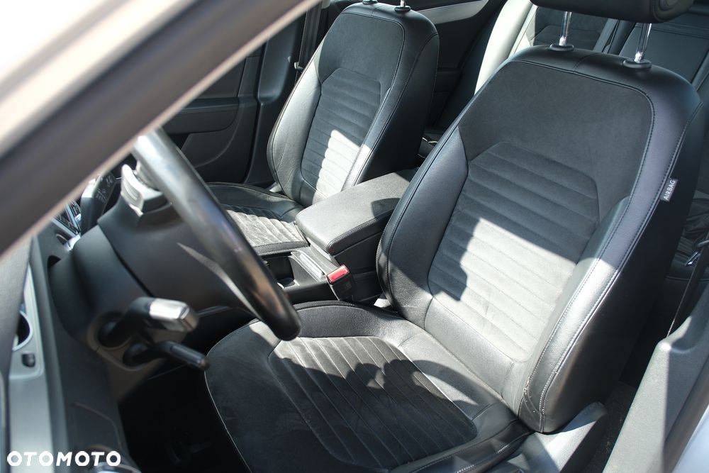 Volkswagen Passat 2.0 Blue TDI DSG SCR Exclusive - 15