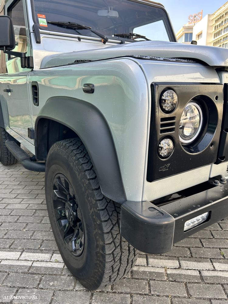 Land Rover Defender 90 2.4 CRD S - 9