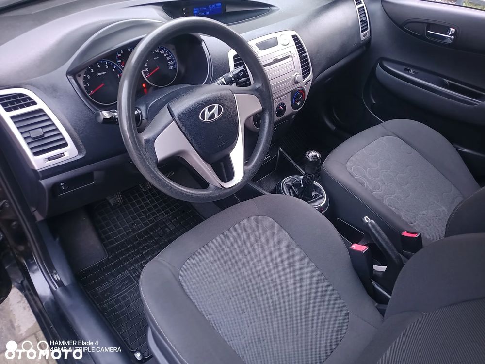 Hyundai i20 1.2 FIFA WM Edition - 16